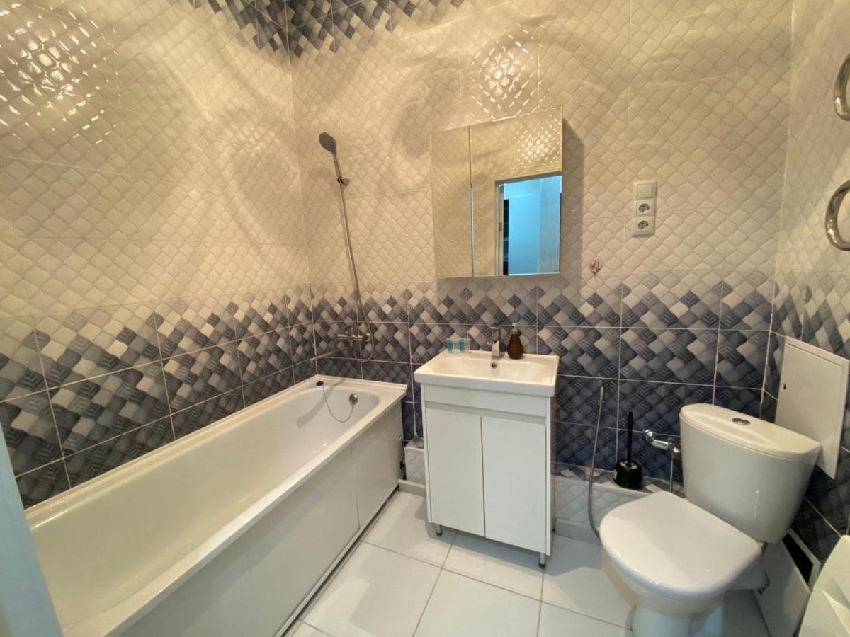 Whitehome In Panorama Park Astana Exterior foto